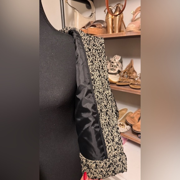 Chic Black and White Textured spring jacket - Picture 6 of 8